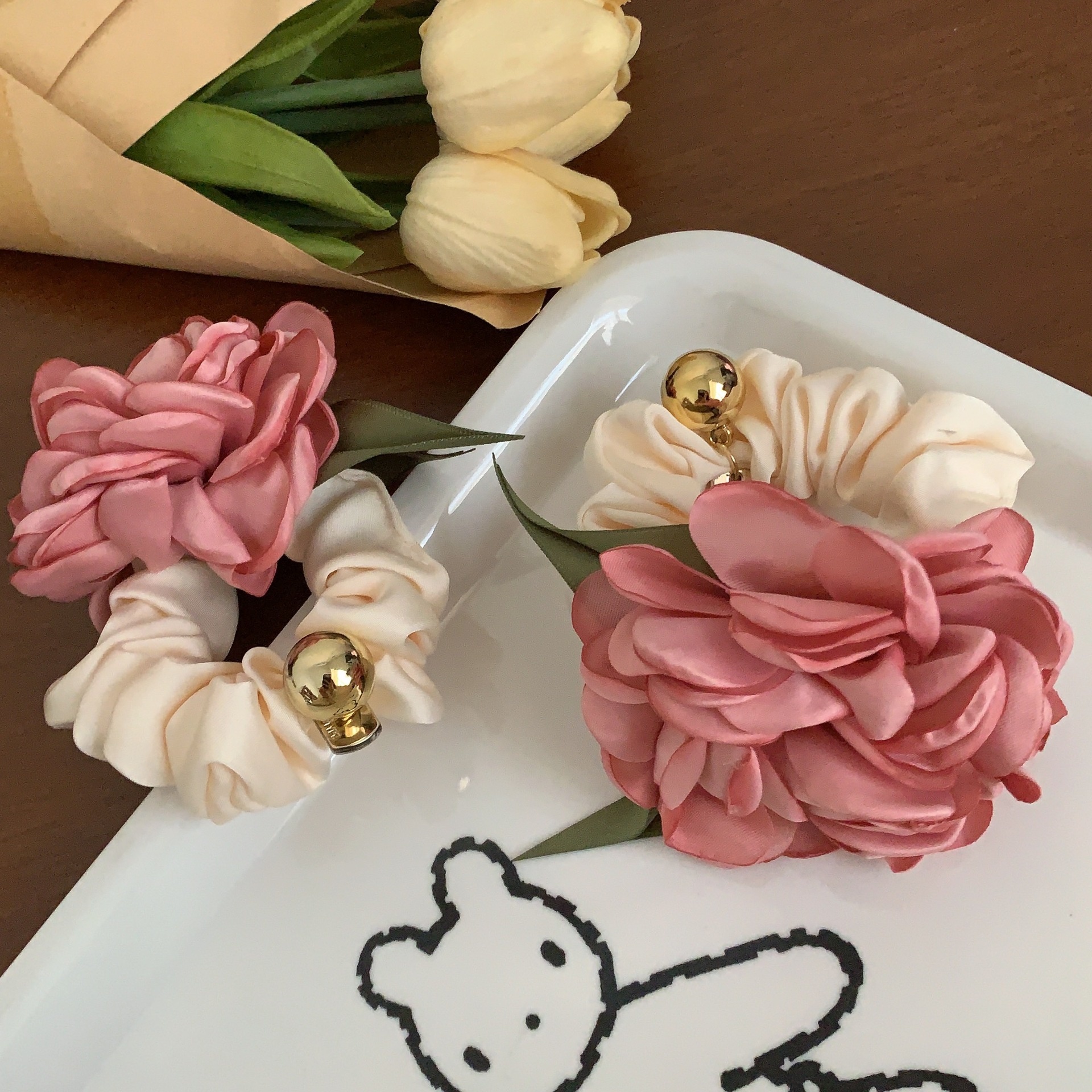 Women's Elegant Daily Cloth Hair Tie Retro Mountain Rose Flower