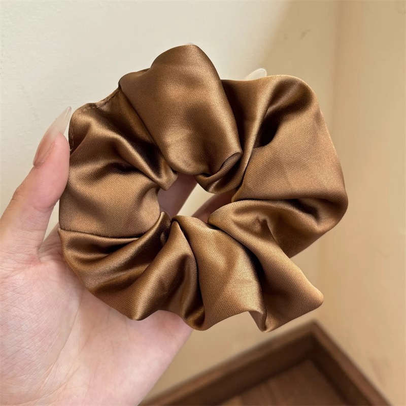 Women's Spring High-End Silky Pleated Pearl Streamer Large Hair Ring