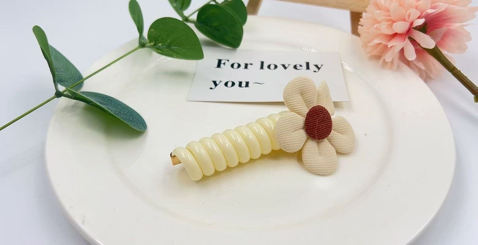 Women's Handmade Braided Telephone Line Hair Rope Dry Rose Flower