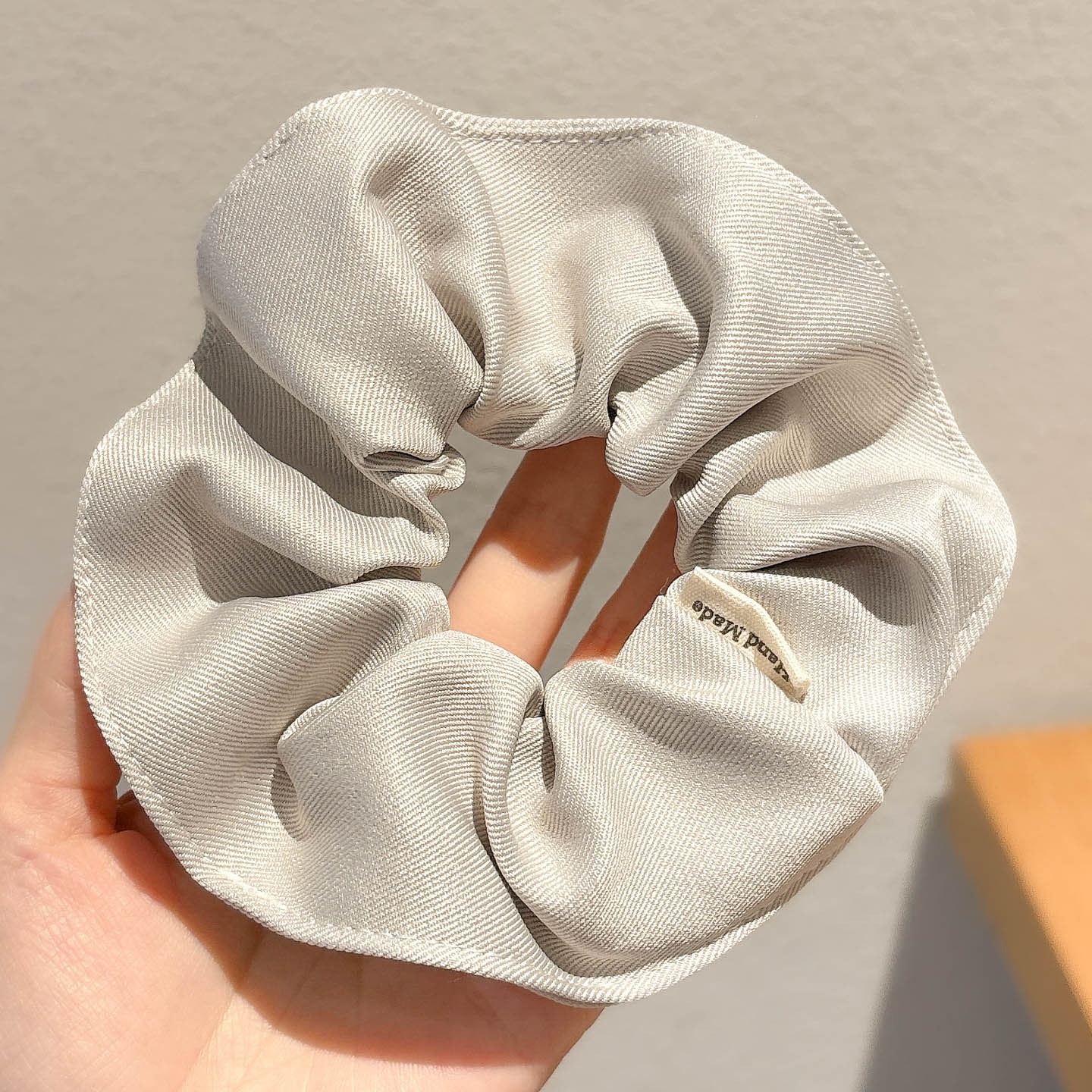 Women's Spring High-End Silky Pleated Pearl Streamer Large Hair Ring