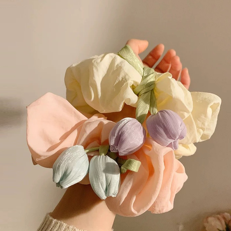 Women's Elegant Fabric Hair Tie For Weekend Selfies Large Tulip Floral