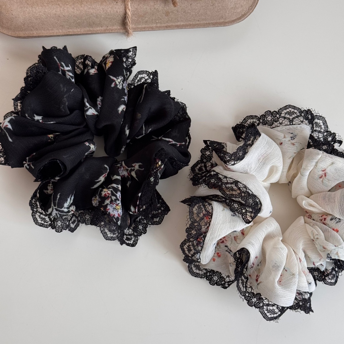 Women's Daily French Style Lace Hair Scrunchie Black Ditsy Floral