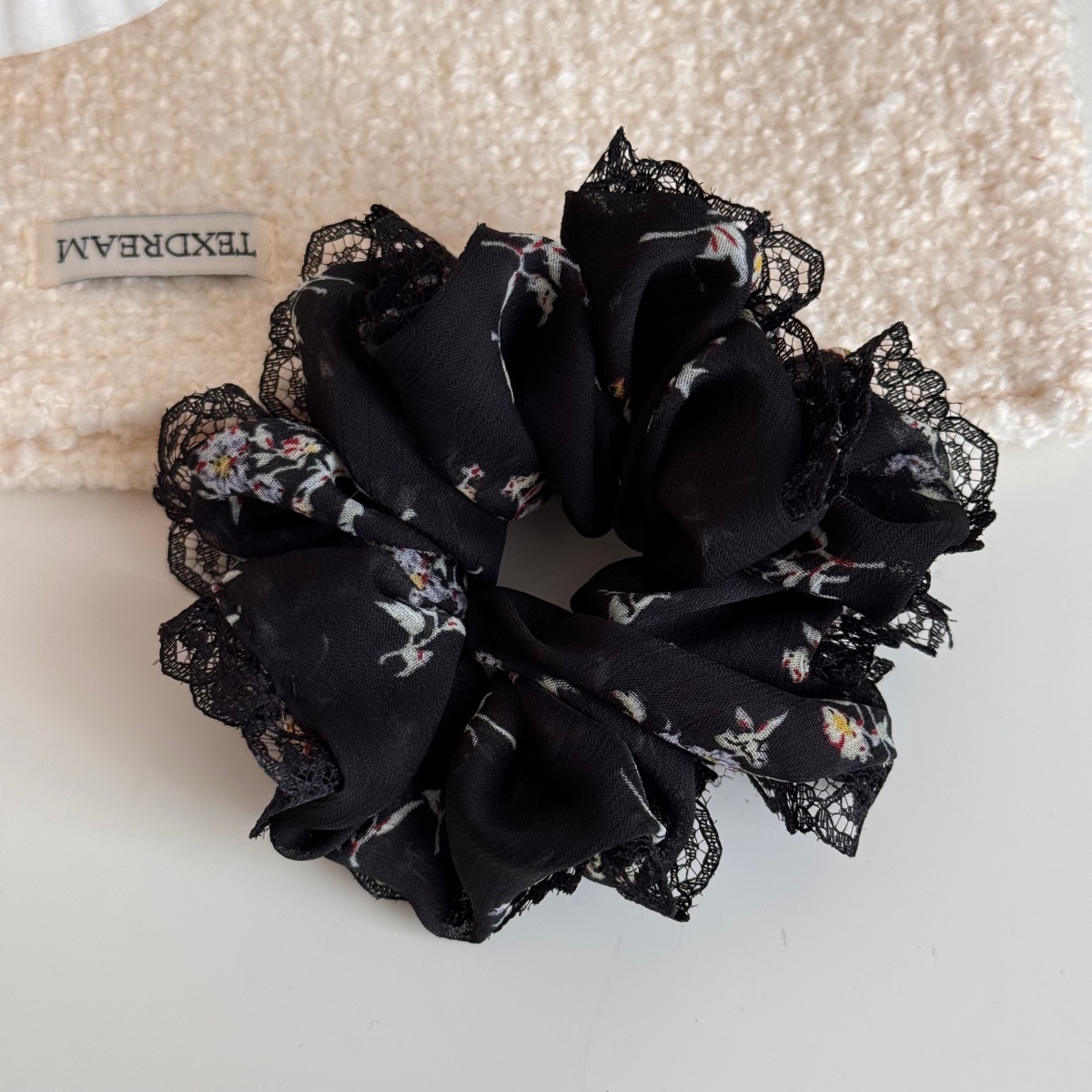 Women's Daily French Style Lace Hair Scrunchie Black Ditsy Floral