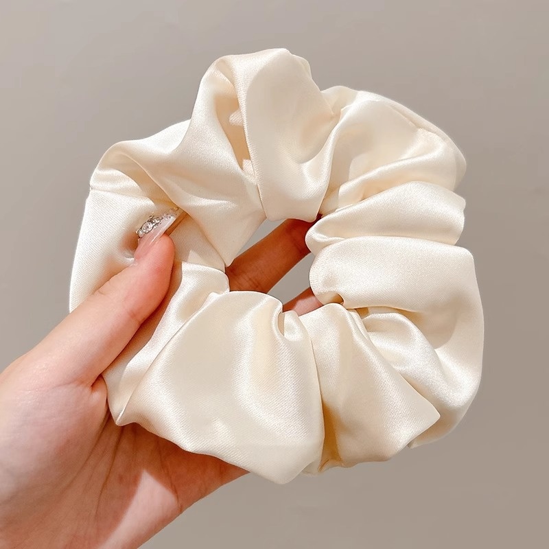 Women's Spring High-End Silky Pleated Pearl Streamer Large Hair Ring