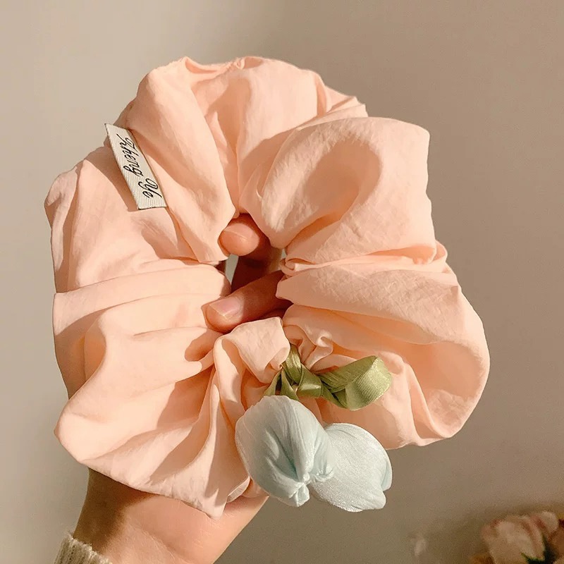 Women's Elegant Fabric Hair Tie For Weekend Selfies Large Tulip Floral