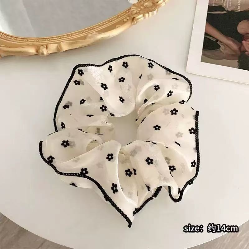 Women's Cloth Scrunchie Hair Tie Simple Gipsophila Floral Pattern
