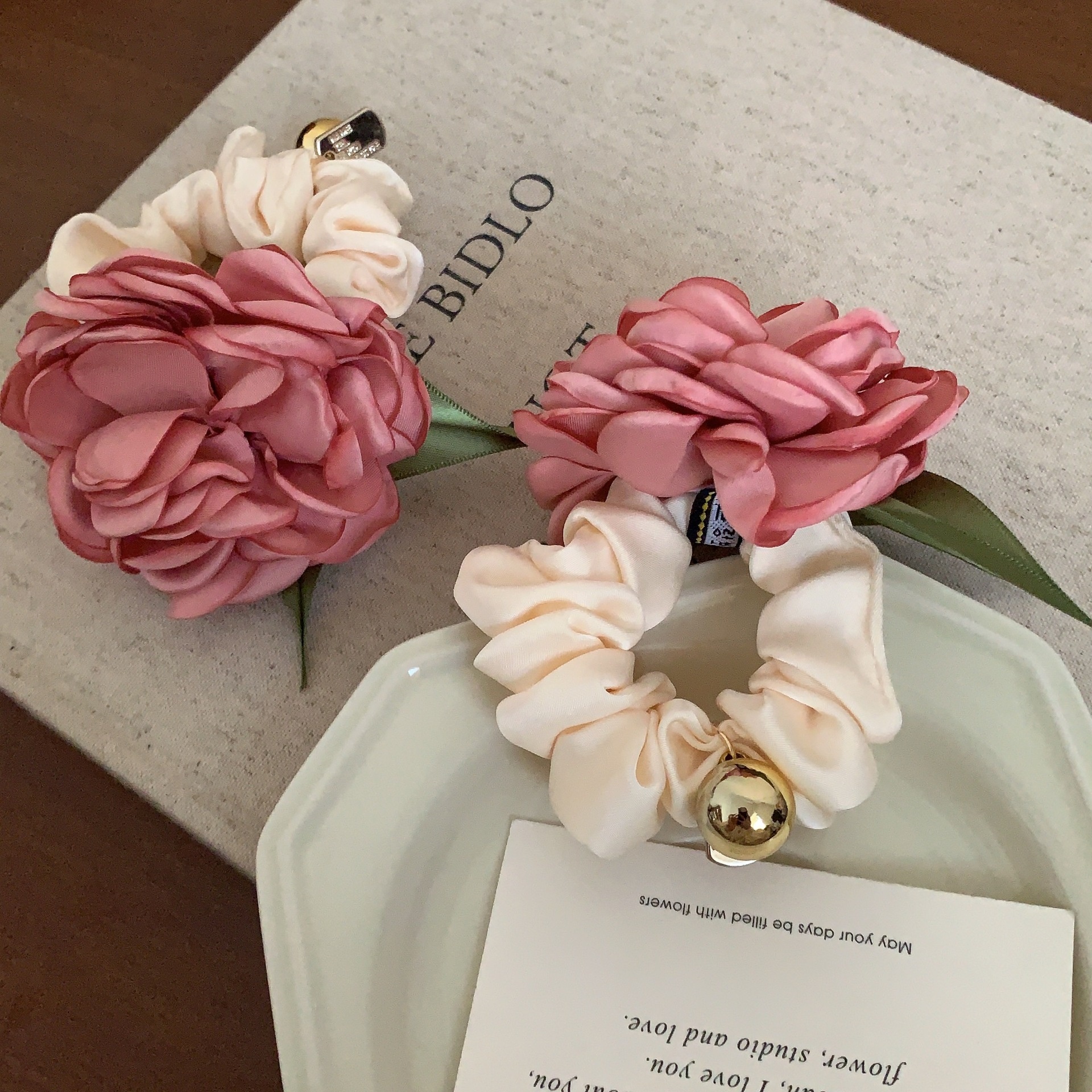 Women's Elegant Daily Cloth Hair Tie Retro Mountain Rose Flower