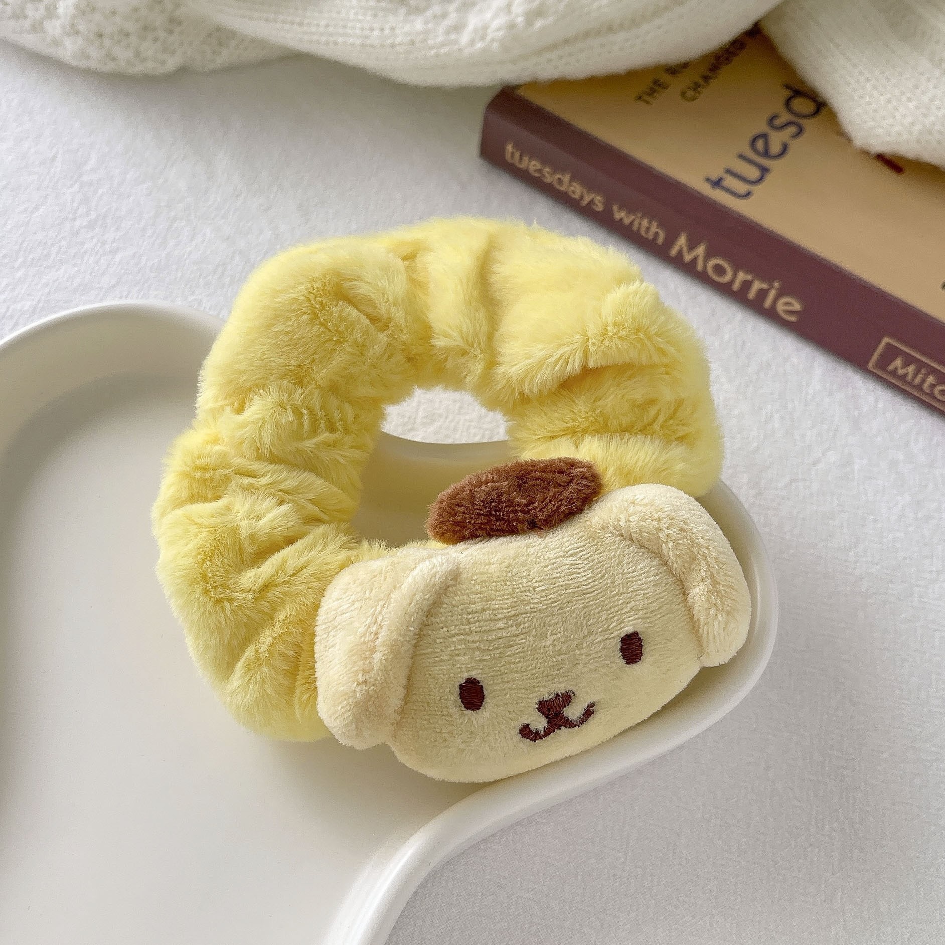 Women's Winter Daily Plush Scrunchie Hair Tie Ditsy Floral Pattern