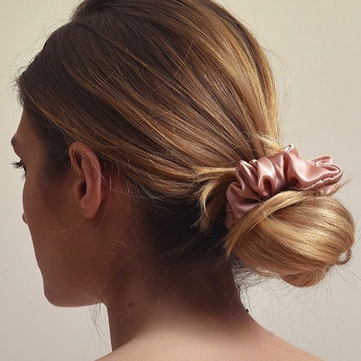 Women's Elegant Satin Hair Scrunchies Daily Headwear Solid Color