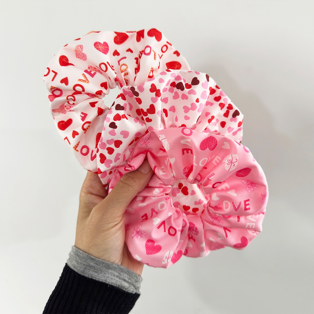 Women's Cloth Elastic Ponytail Hair Tie Red Pink Heart Lip Print