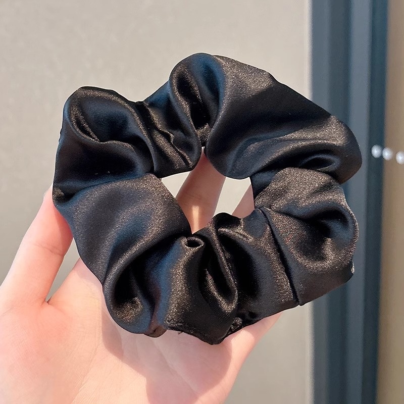 Women's Spring High-End Silky Pleated Pearl Streamer Large Hair Ring