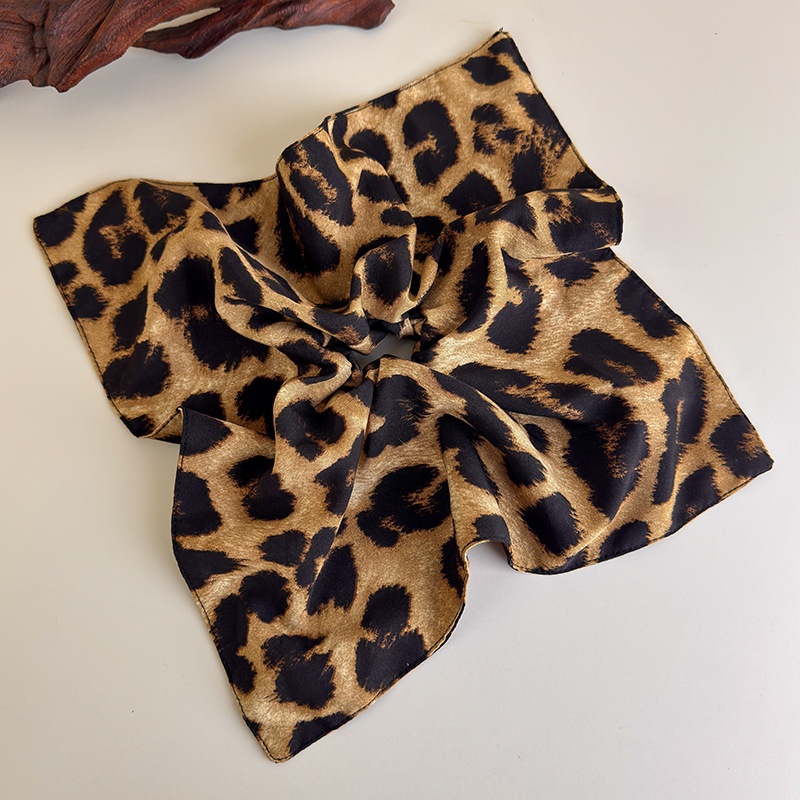 Women's Casual Fabric Elastic Scrunchies High Ponytail Leopard Print