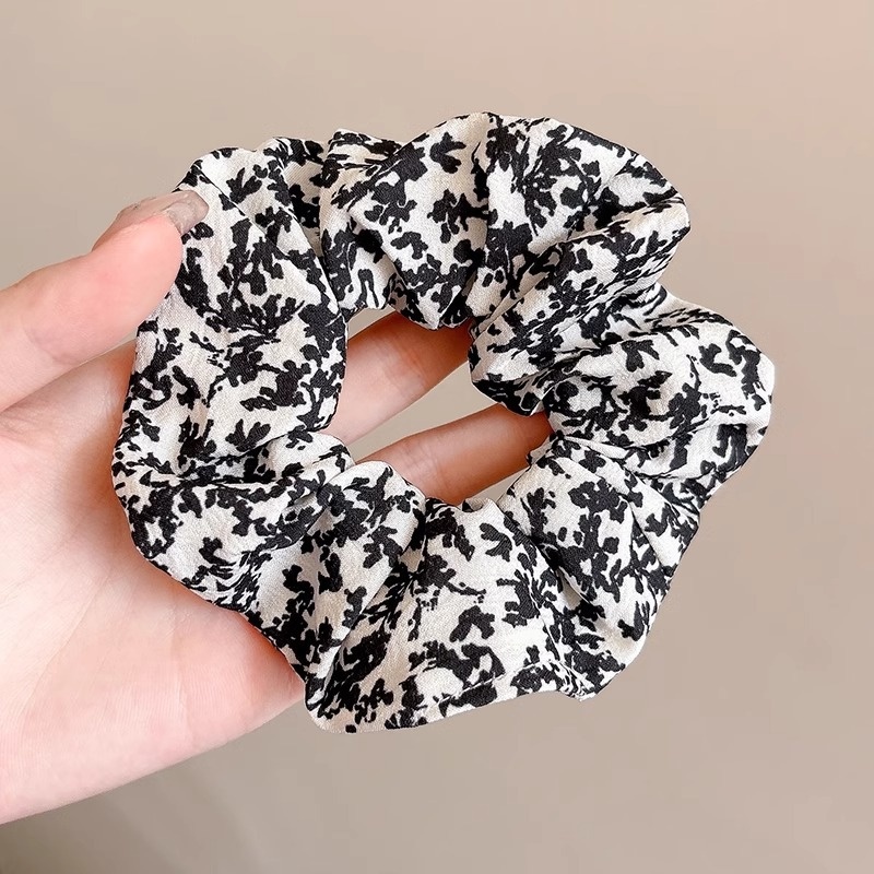 Women's French Retro Satin Scrunchie All-match Hair Tie Polka Dot