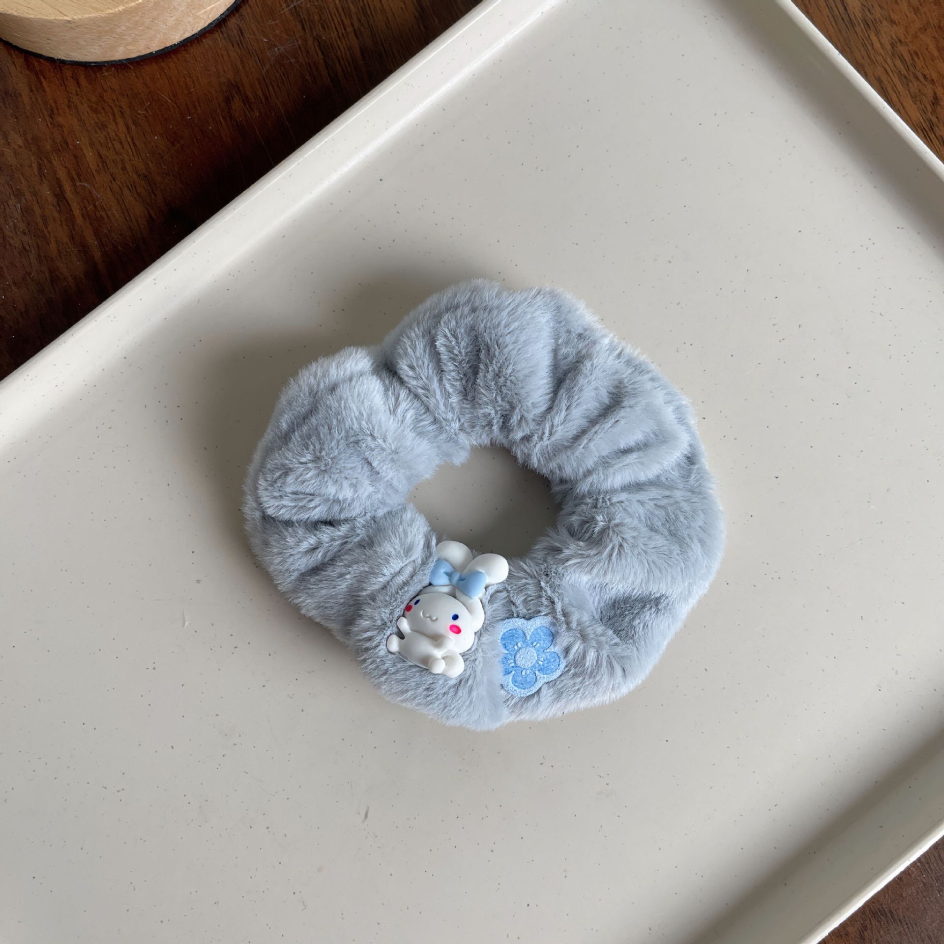 Women's Winter Daily Plush Scrunchie Hair Tie Ditsy Floral Pattern