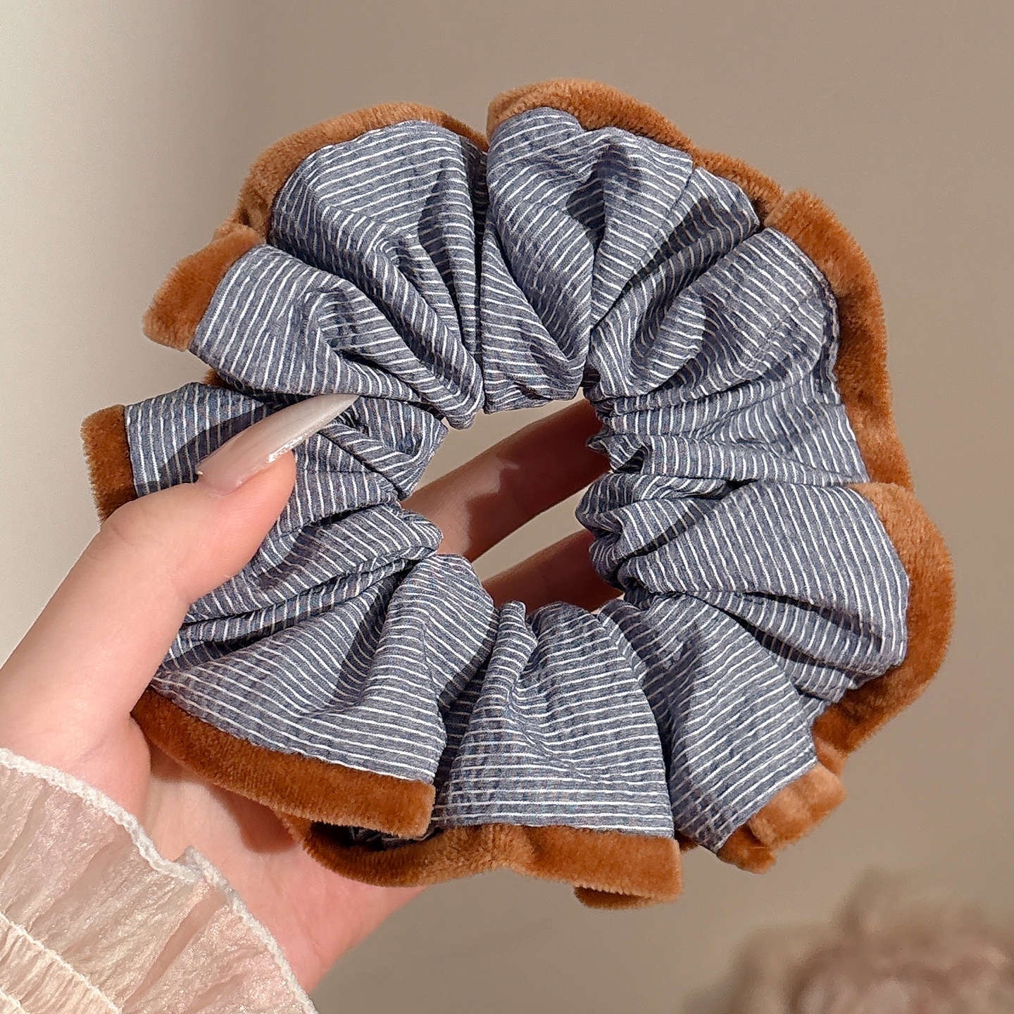 Women's Sweet Bun Scrunchie Hair Tie Multi-layer Lace Knit Cloth