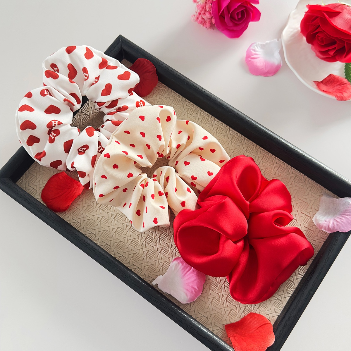 Women's Valentine Cloth Elastic Hairband Red White Beige Heart