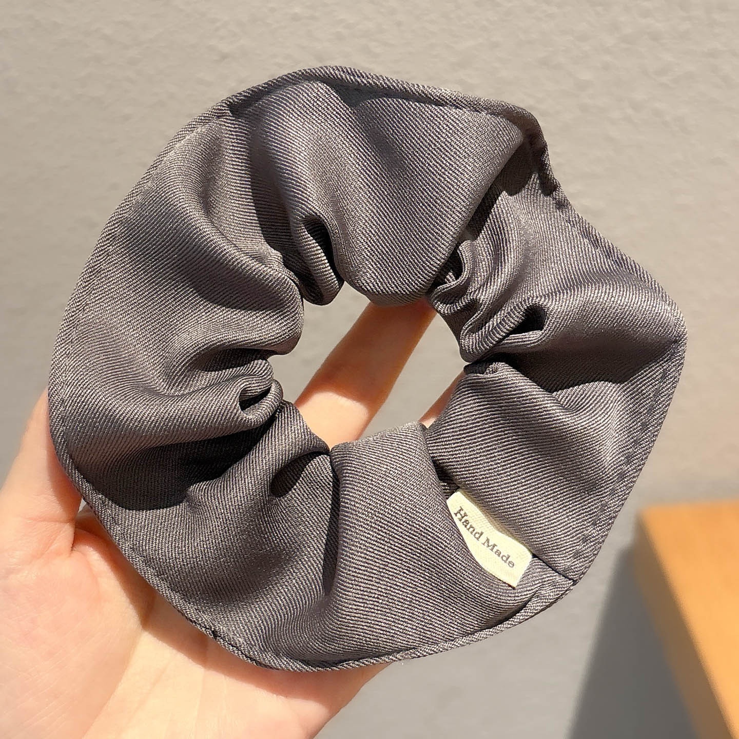 Women's Spring High-End Silky Pleated Pearl Streamer Large Hair Ring