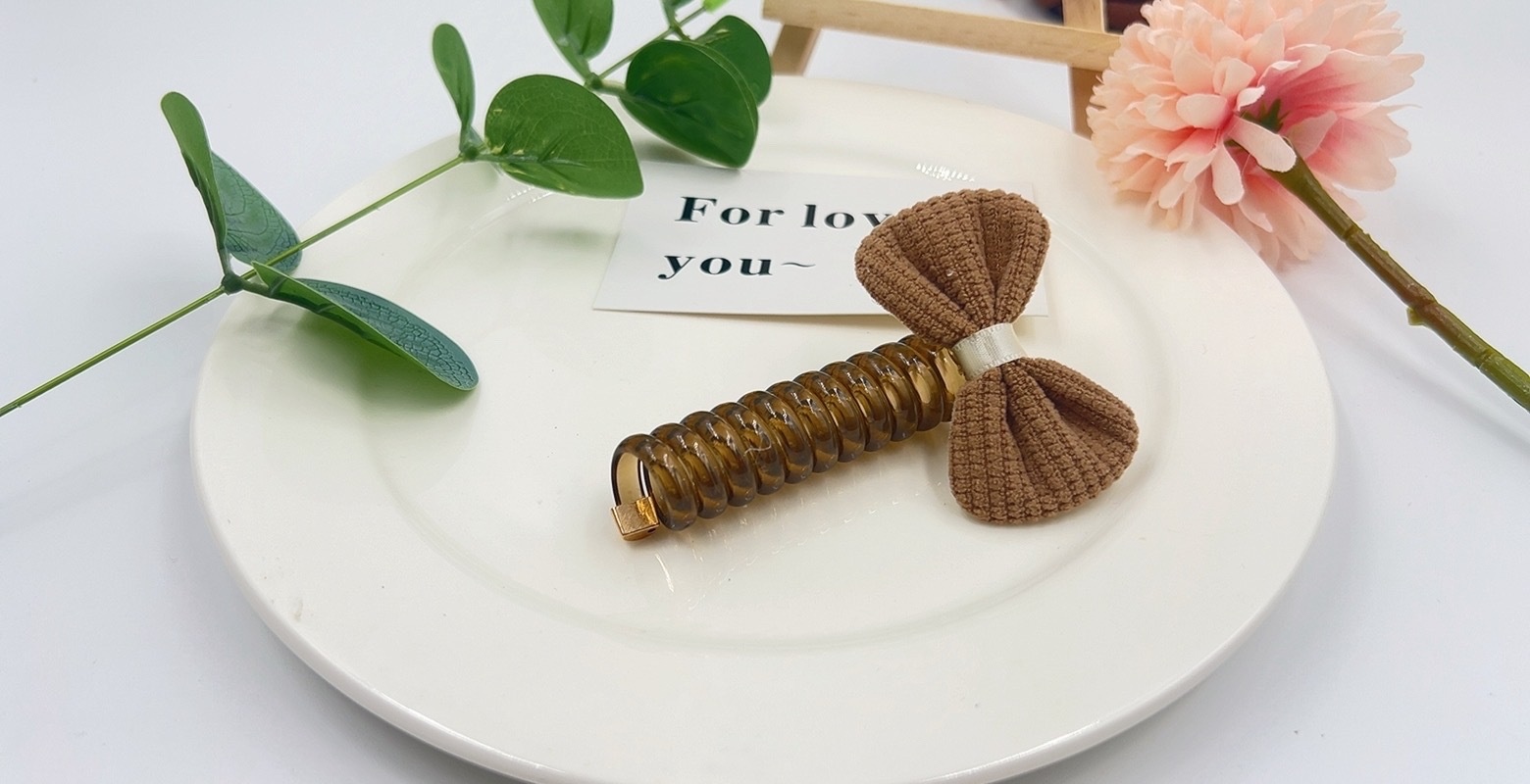 Women's Handmade Braided Telephone Line Hair Rope Dry Rose Flower