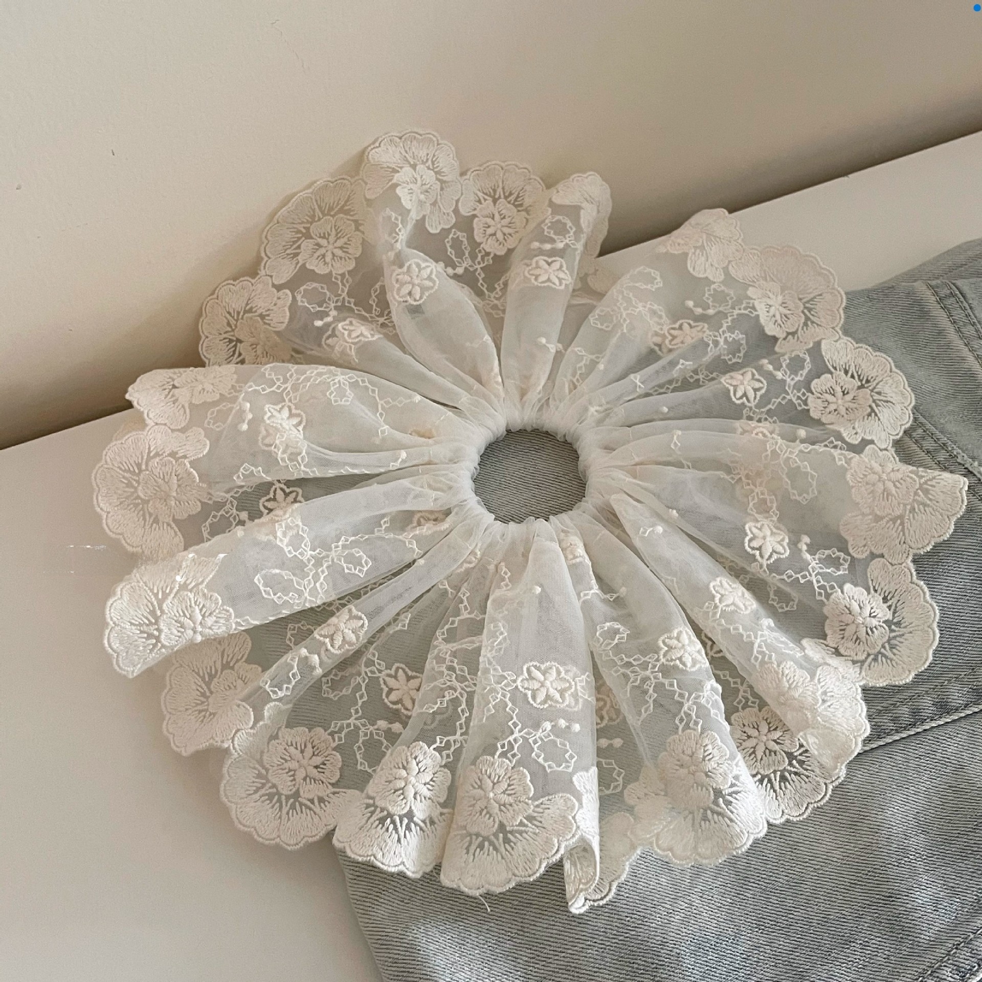 Women's French Ballet Lace Hair Scrunchie Beige Ditsy Floral Patchwork