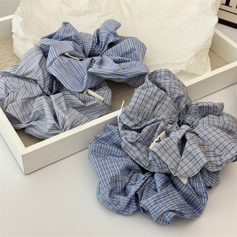 Women's Soft Cloth Hair Tie, Stylish Blue Plaid Scrunchie for All Seasons