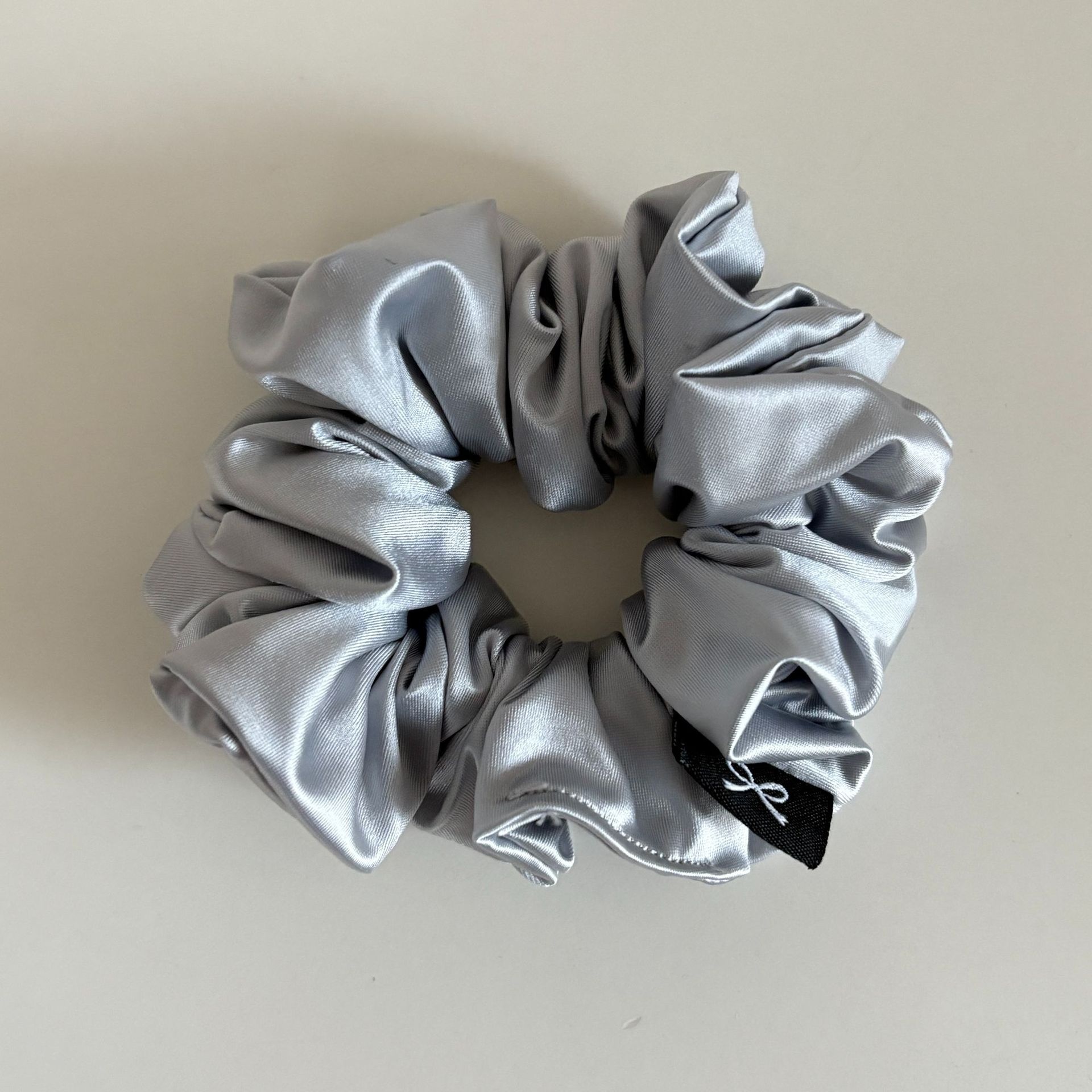 Women's Elegant Solid Color Satin Hair Tie, Chic Spring Accessory in Black