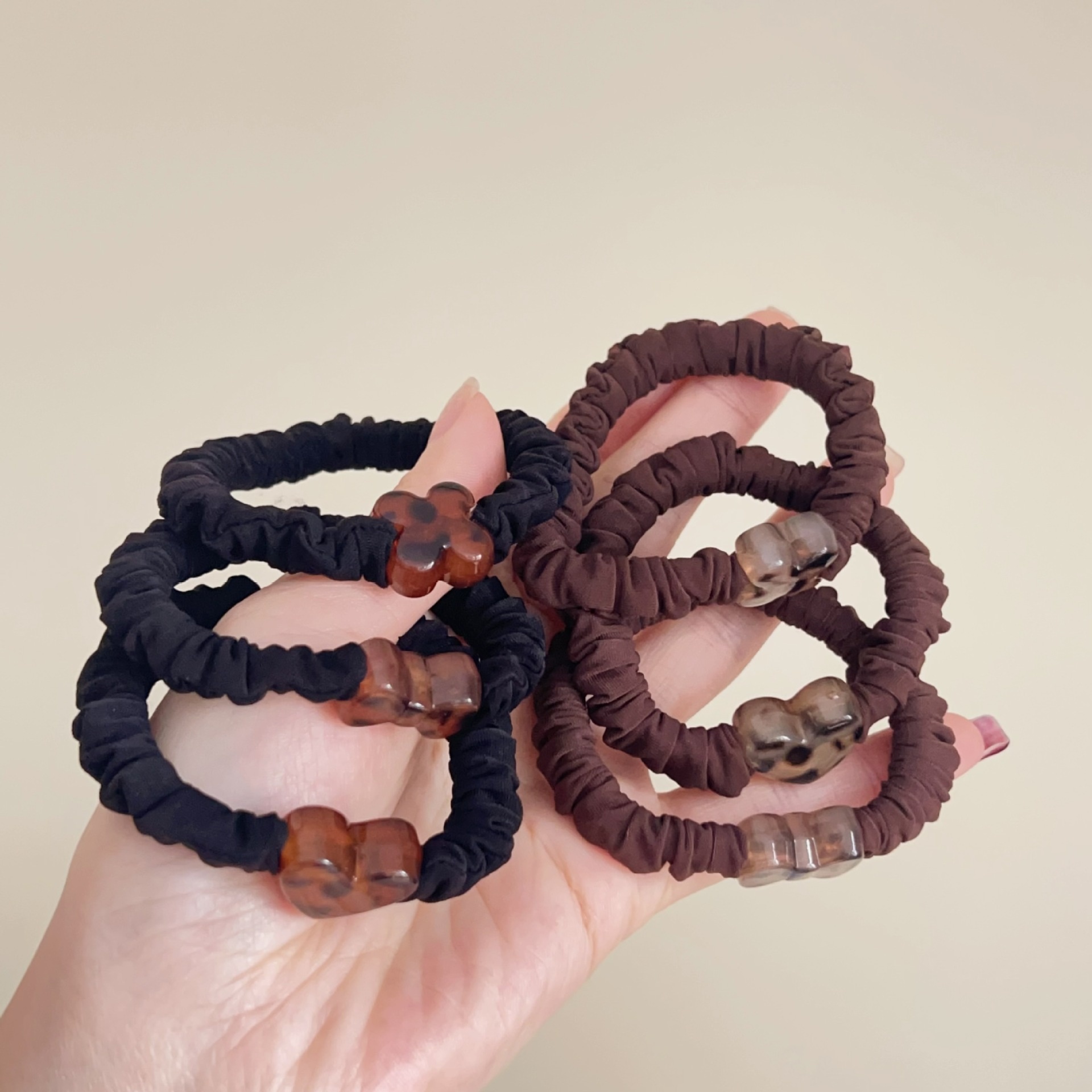 Women's Stylish Acrylic Hair Tie For Daily Wear Leopard Print