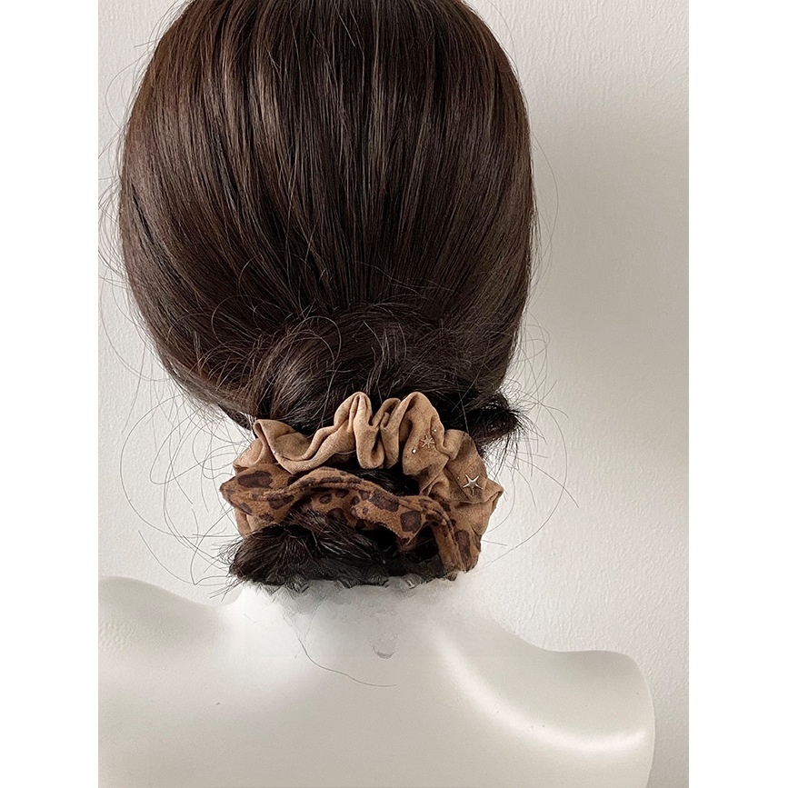 Women's Stylish Retro Cloth Hair Tie Scrunchie Classic Leopard Print