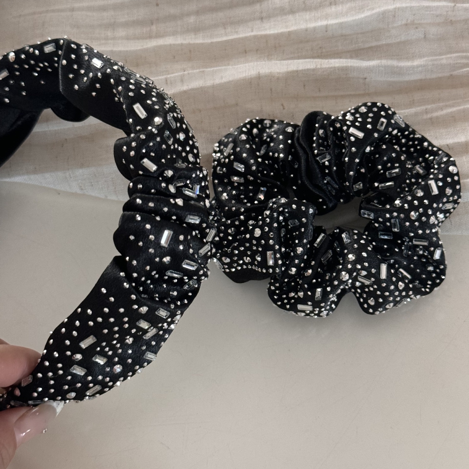 Women's Sweet Rhinestone Satin Summer Hair Tie Irregular Black