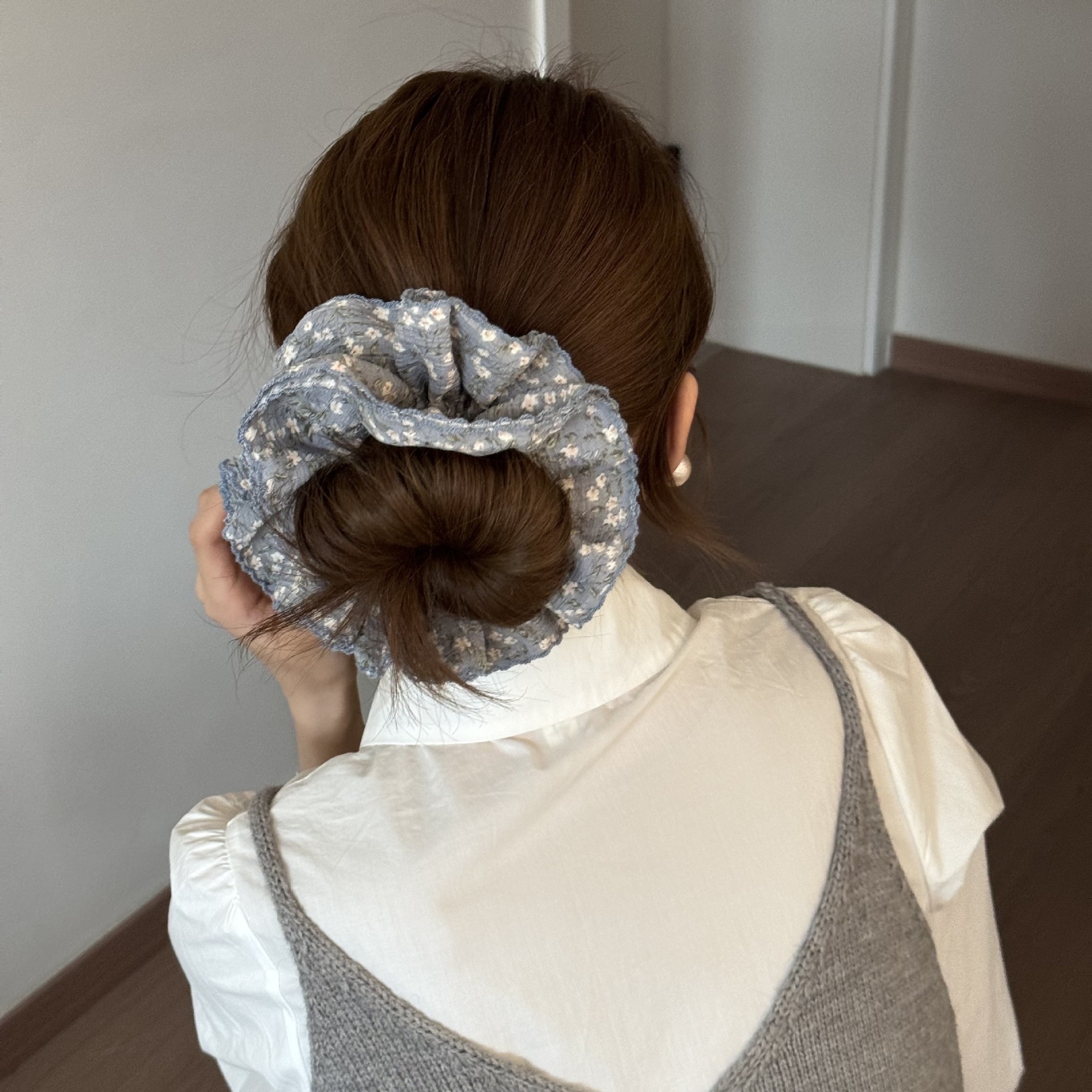 Women's Spring Polyester Hair Claws Clip Ditsy Floral Black Beige