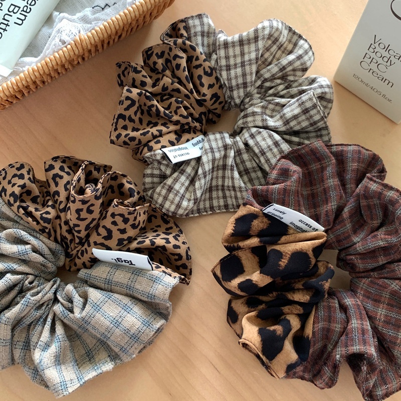 Women's Retro Contrast Leopard Plaid Cloth Hair Ties Sweet Scrunchies