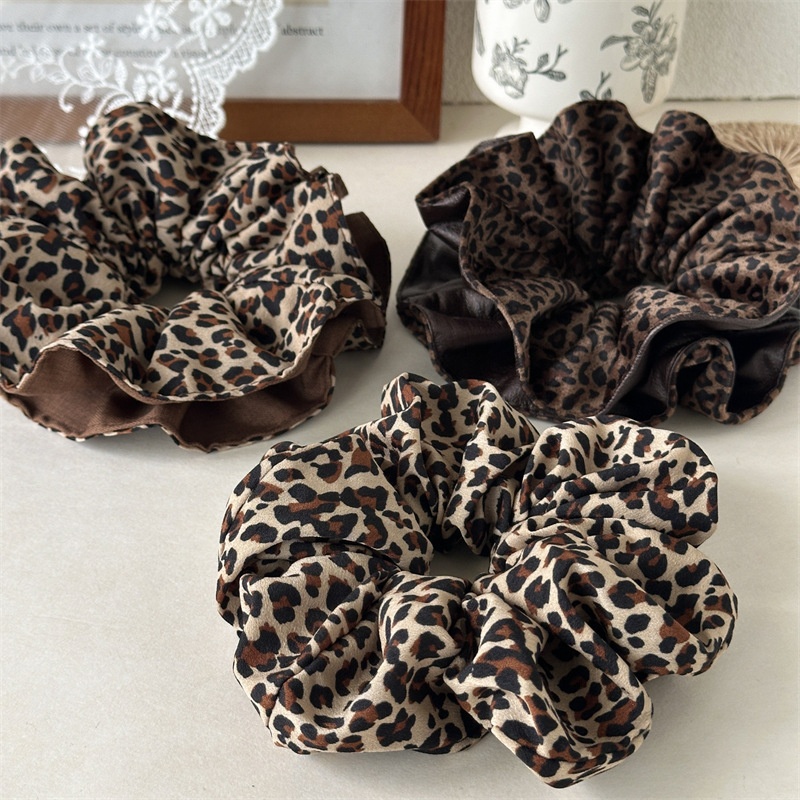 Women's Elastic Fabric Tail Knot Hair Ties Retro Leopard Print