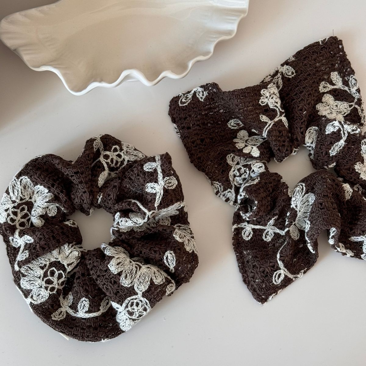 Women's Retro Knitted Flower Vine Hair Ties Cloth Headbands for Bun Styling