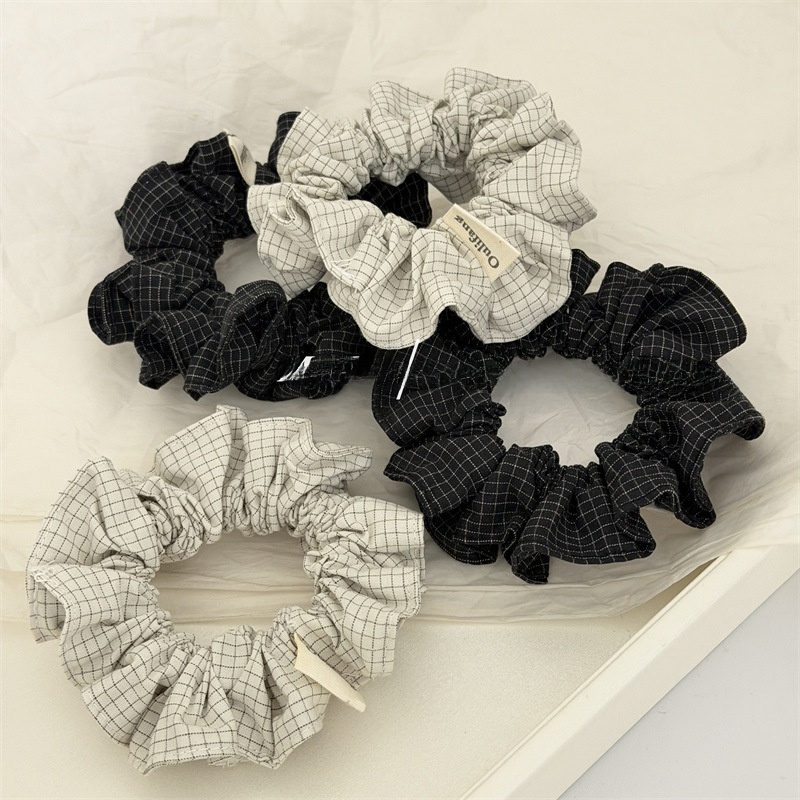 Women's Soft Cloth Hair Styling Scrunchies Black And White Checkered