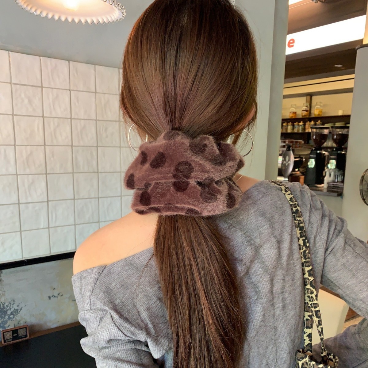 Women's Autumn Winter Velvet Hair Scrunchies Retro Polka Dot