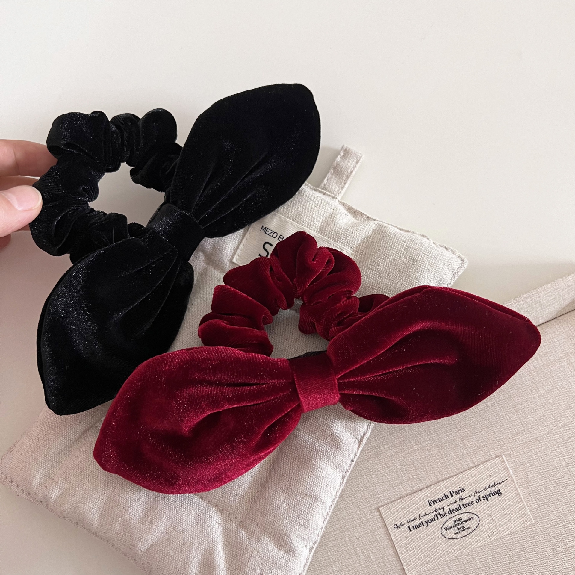 Women's Elegant Velvet Bowknot Ponytail Hair Tie Solid Red Black