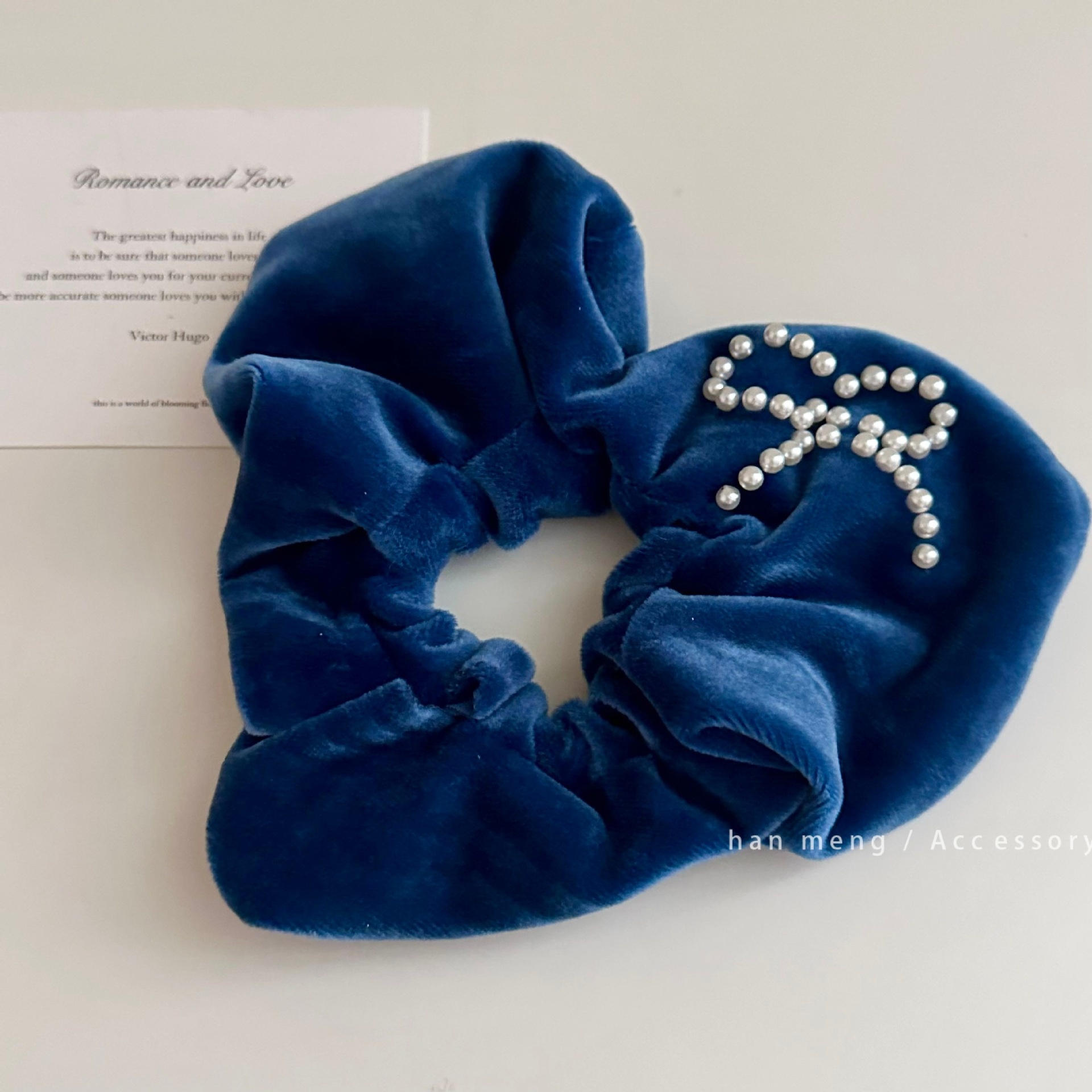 Women's Soft Velvet Pearl Bow Scrunchie Ponytail Hair Tie Heart Pattern