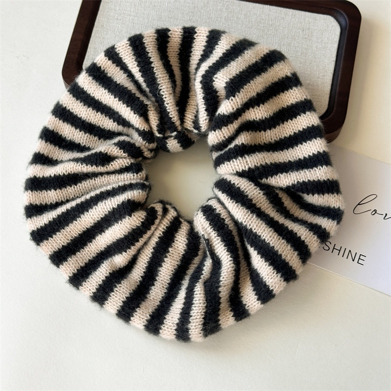 Girls Premium Knitted Cloth Hair Ties Winter Versatile Striped Bands