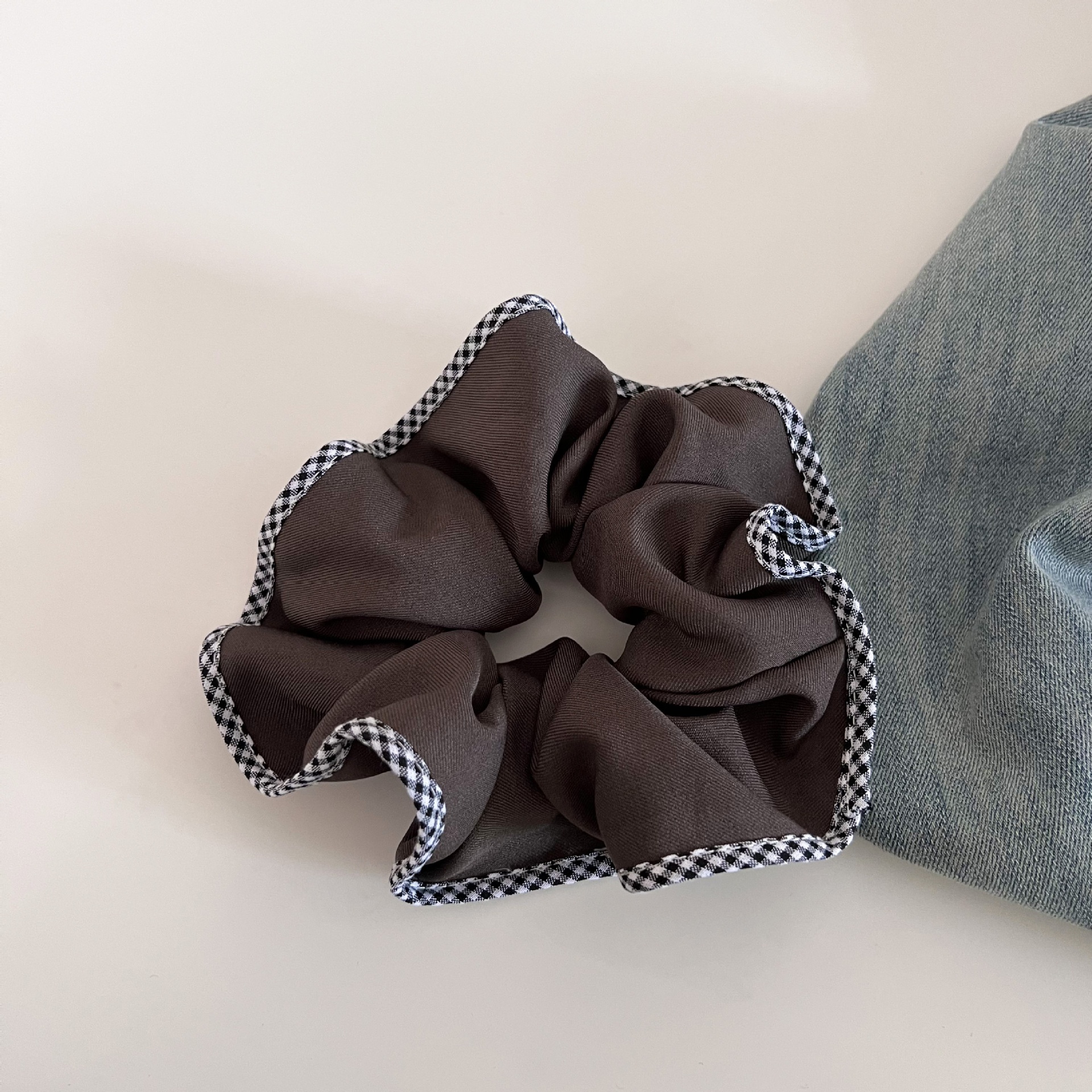Women's Everyday Cloth Hair Tie Scrunchies Grey Checkered Plaid