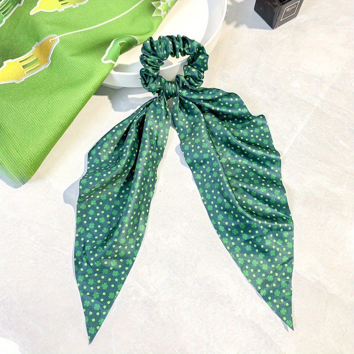 Women's St. Patrick's Day Fabric Bow Hairband Green Shamrock Clover