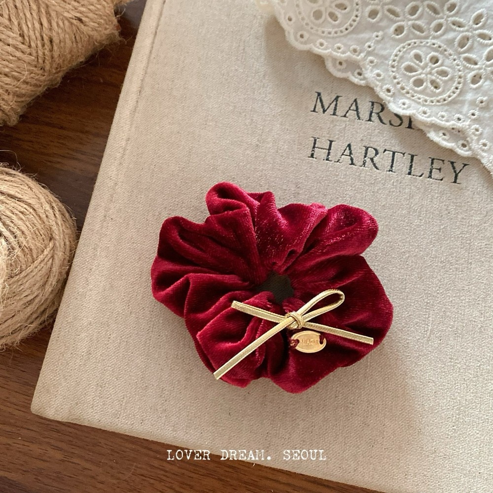 Women's Velvet Bow Knot Foldable Cloud Shark Clip for New Year