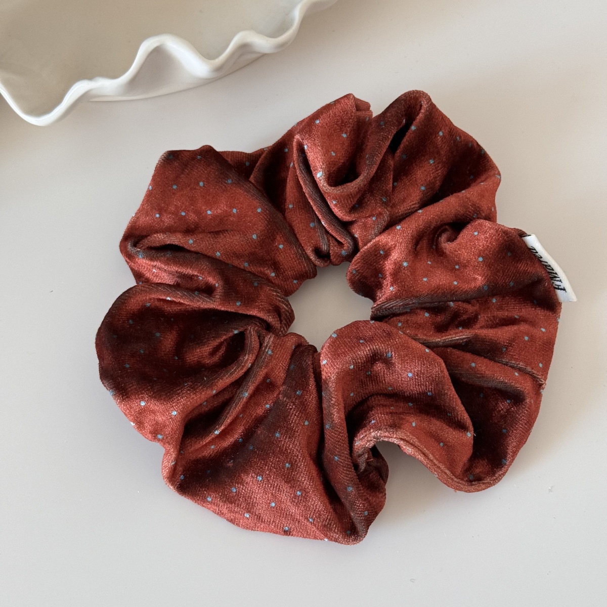 Women's Versatile Bun Hair Scrunchies Autumn Winter Velvet Polka Dot