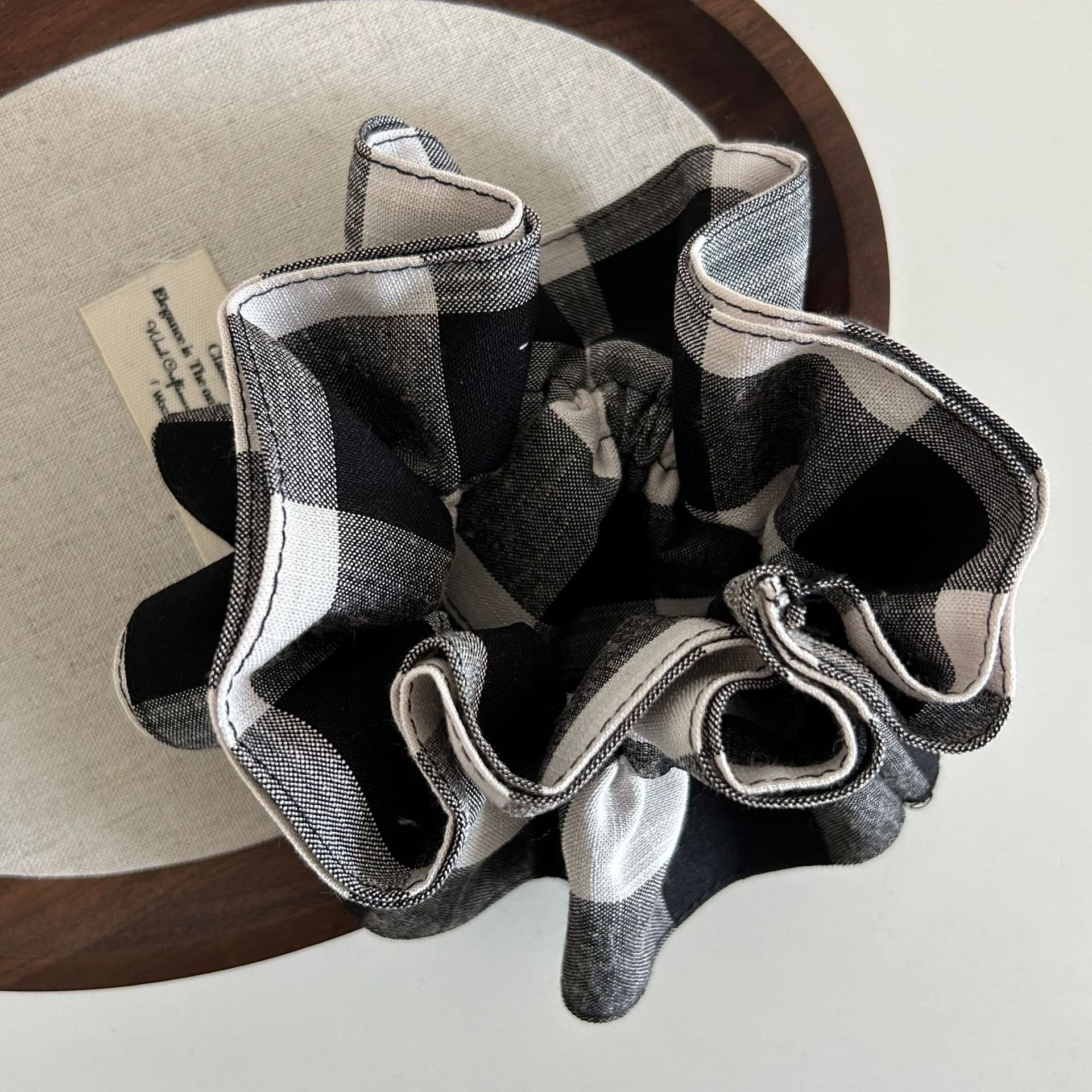 Women's Retro Cloth Scrunchie Hair Tie Black & White Checkered