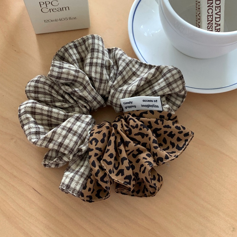 Women's Retro Contrast Leopard Plaid Cloth Hair Ties Sweet Scrunchies
