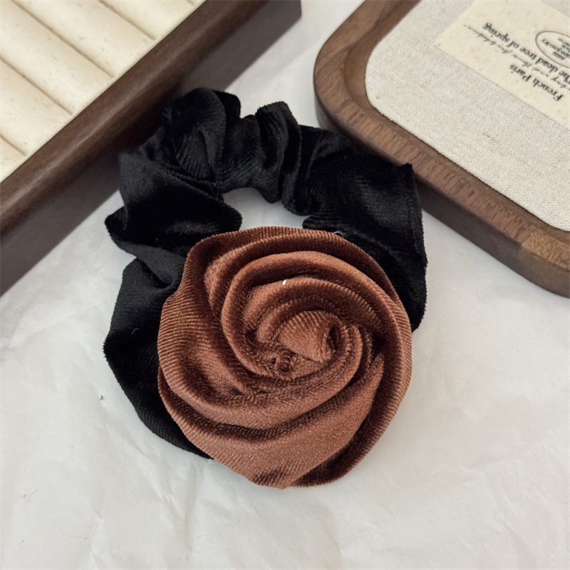 Women's Elegant Retro Velvet Hair Tie For Winter Styling Black Rose