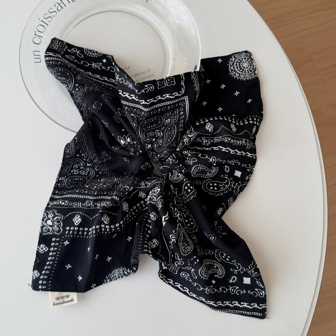 Women's Oversized Silk Scarf Hair Scrunchie Retro Black Nut Flower