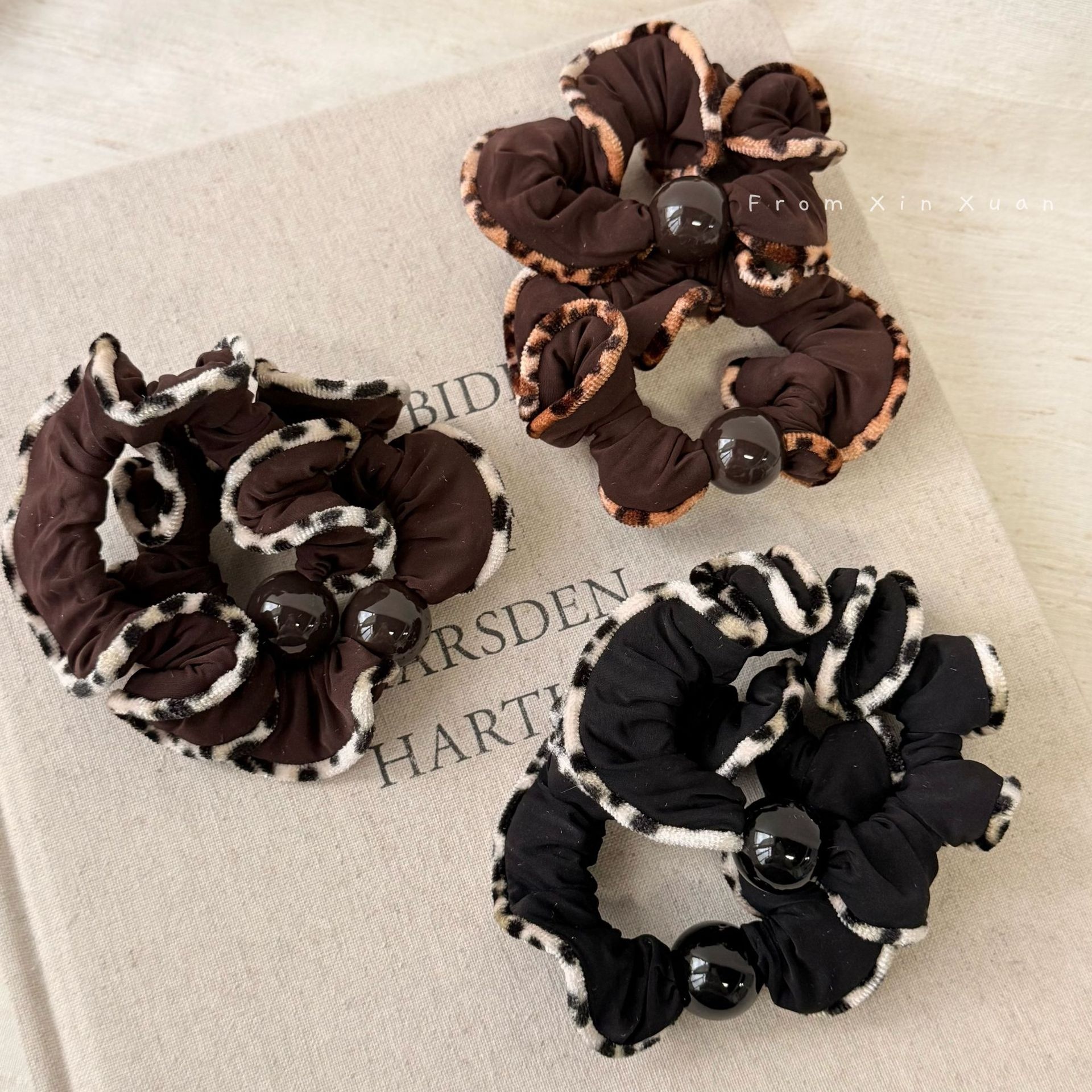 Women's Non-Damaging Pearl Hair Ties High Elasticity Retro Leopard Print