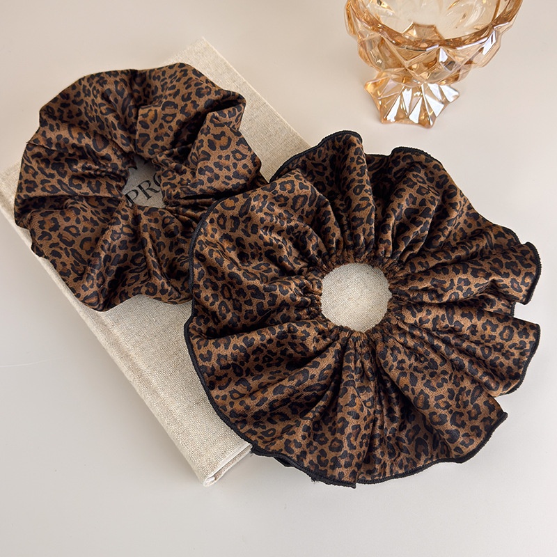 Women's Sexy Velvet Double Layer Elastic Scrunchie Leopard Print