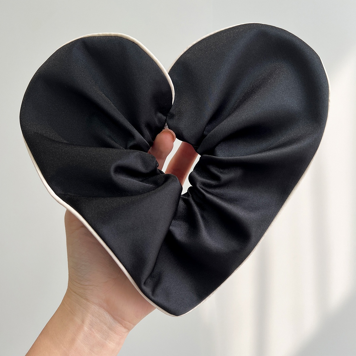 Women's All-Season Cloth Hair Tie Daily Hair Bun Rope Heart-Shaped