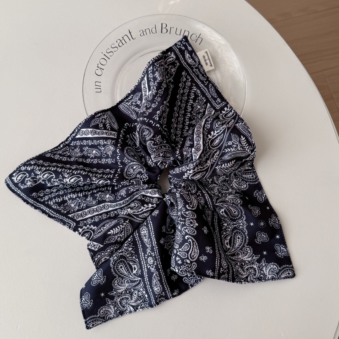 Women's Oversized Silk Scarf Hair Scrunchie Retro Black Nut Flower