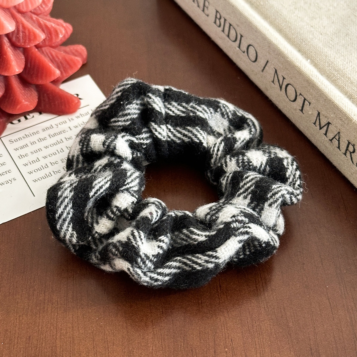 Women's Retro Autumn Winter Polyester Hair Scrunchie Pink Lattice